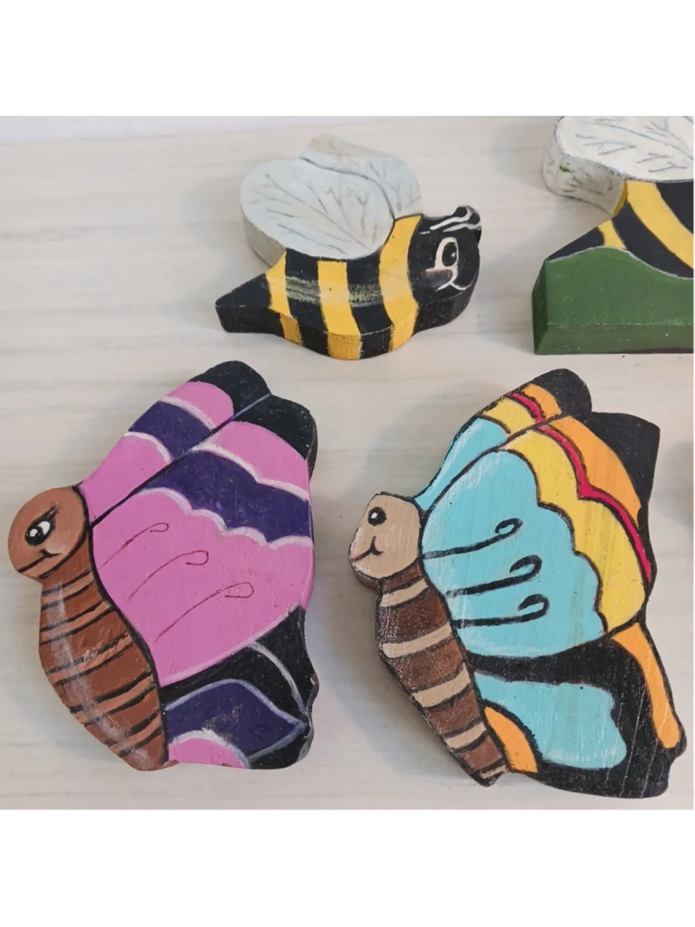 Folk Naive Art Handcrafted Butterfly Bee Wood Plaques Set Of 5 Vintage